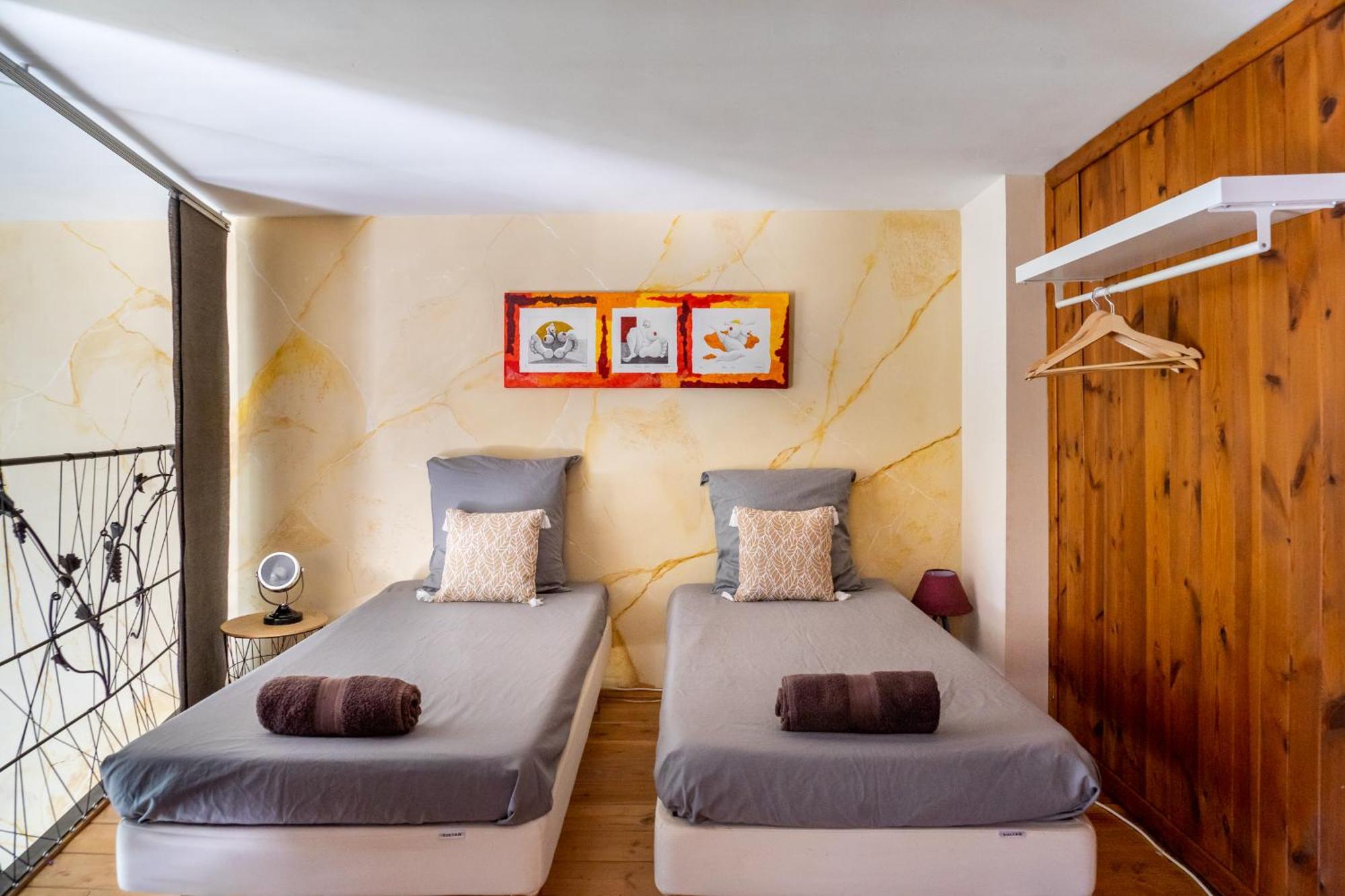 Ultimate Relaxation For Family Or Group At Renowned Couvent Des Ursulines, A Tranquil Escape In Historic Pezenas 빌라 객실 사진